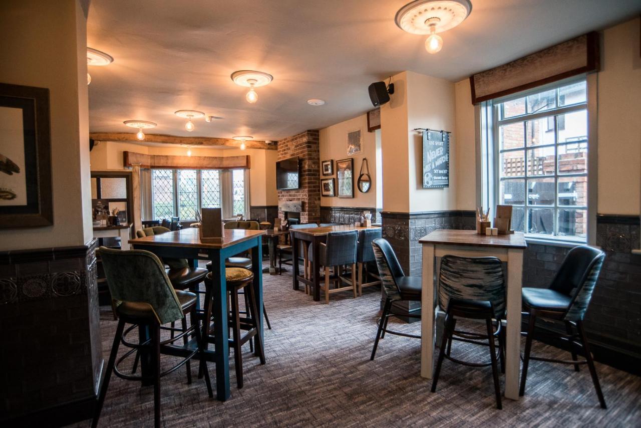 Cat & Lion Country Pub And Hotel وارينغتون المظهر الخارجي الصورة